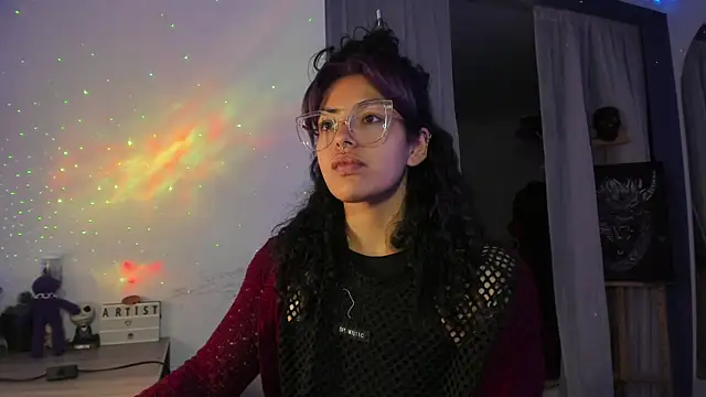 Snapshot of witchviolet chatting on 02.17.25 witchviolet online show from 02.17.25