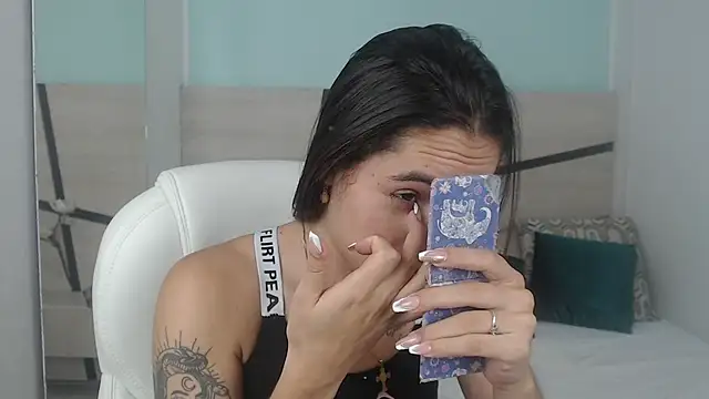 heidy hoiss online show from 03.04.25