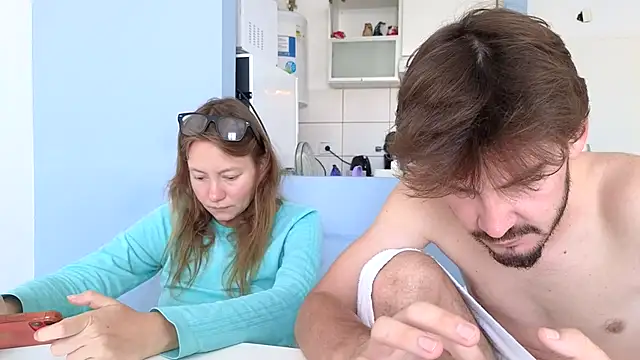 Snapshot of Jony_Marta chatting on 02.15.25 Jony Marta online show from 02.15.25