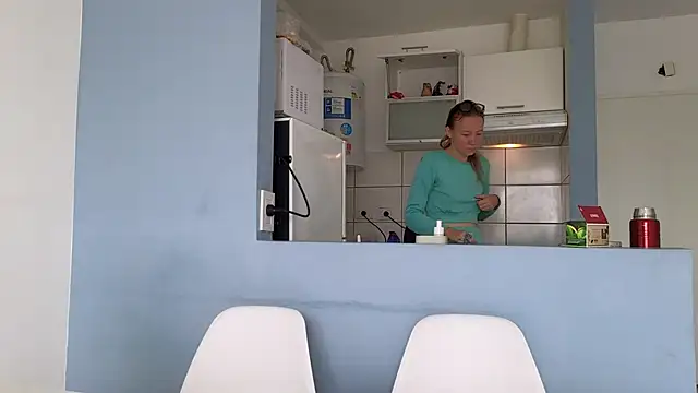 Snapshot of Jony_Marta chatting on 02.16.25 Jony Marta online show from 02.16.25