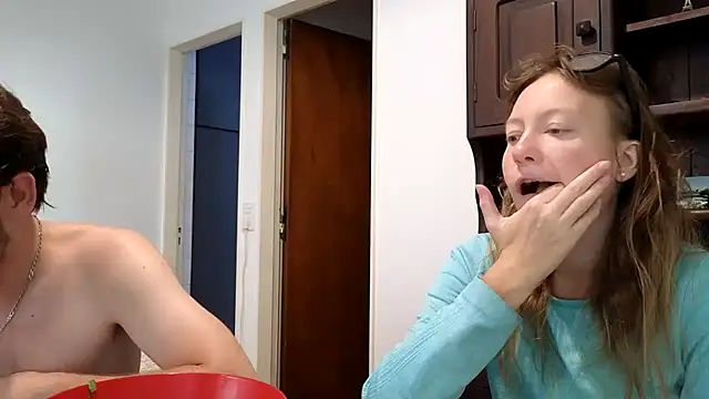 Snapshot of Jony_Marta chatting on 02.21.25 Jony Marta online show from 02.21.25