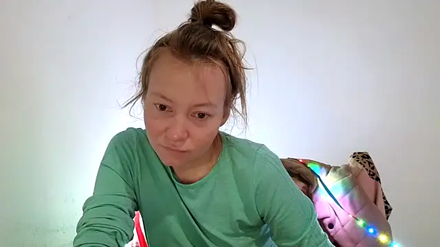 Snapshot of Jony_Marta chatting on 03.20.25 Jony Marta online show from 03.20.25