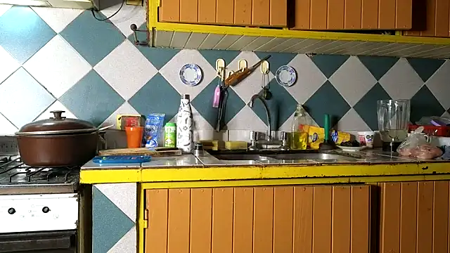 Snapshot of Jony_Marta chatting on 10.04.25 Jony Marta online show from 10.04.25