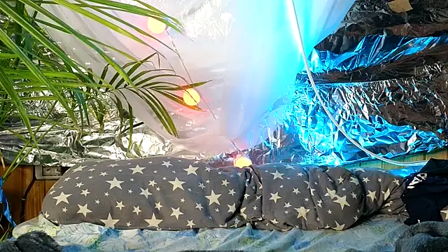 Snapshot of Jony_Marta chatting on 10.09.25 Jony Marta online show from 10.09.25