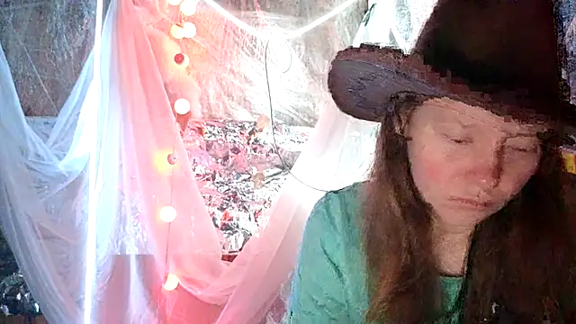 Snapshot of Jony_Marta chatting on 10.15.25 Jony Marta online show from 10.15.25