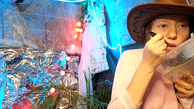 Snapshot of Jony_Marta chatting on 10.20.25 Jony Marta online show from 10.20.25