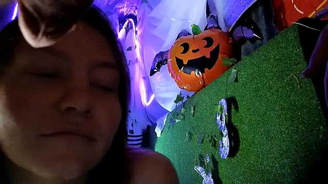 Snapshot of Jony_Marta chatting on 11.05.25 Jony Marta online show from 11.05.25