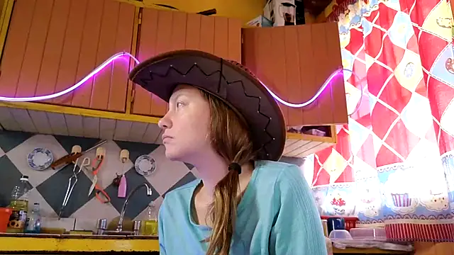 Snapshot of Jony_Marta chatting on 11.08.25 Jony Marta online show from 11.08.25