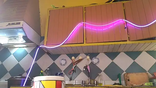 Snapshot of Jony_Marta chatting on 11.15.25 Jony Marta online show from 11.15.25