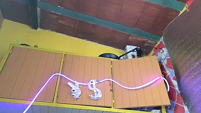 Snapshot of Jony_Marta chatting on 11.17.25 Jony Marta online show from 11.17.25