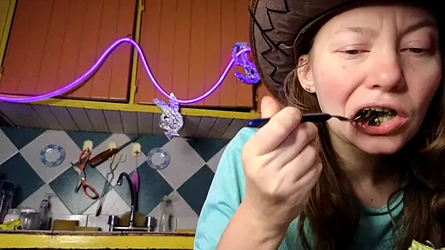 Snapshot of Jony_Marta chatting on 11.22.25 Jony Marta online show from 11.22.25