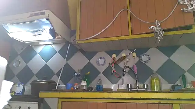 Snapshot of Jony_Marta chatting on 11.28.25 Jony Marta online show from 11.28.25