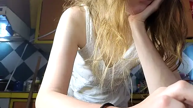 Snapshot of Jony_Marta chatting on 12.05.25 Jony Marta online show from 12.05.25