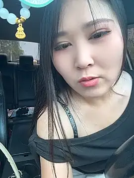 Snapshot of Fannywell chatting on 07.18.26 Fannywell online show from 07.18.26