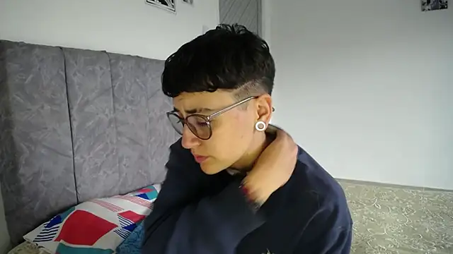 linda 33 online show from 02.19.26