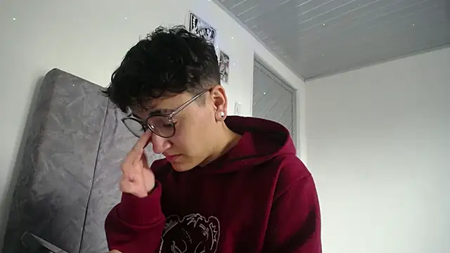 linda 33 online show from 03.30.26