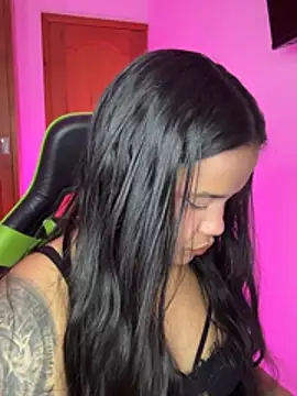 leila 22 online show from 03.04.26