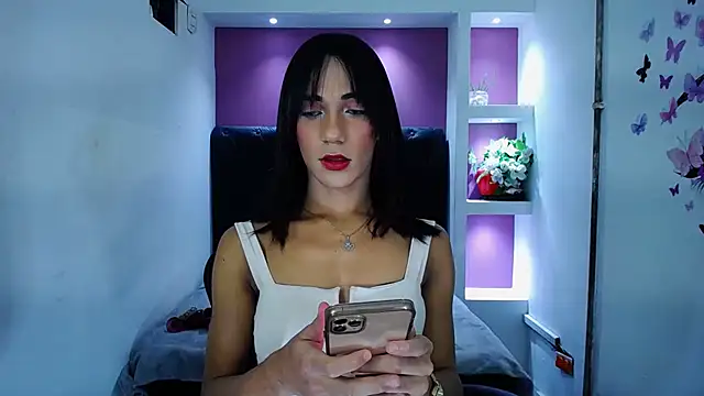 KatrinaQueen1 online show from 10.22.25