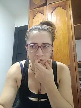 Snapshot of mademonsexy chatting on 06.17.26 mademonsexy online show from 06.17.26