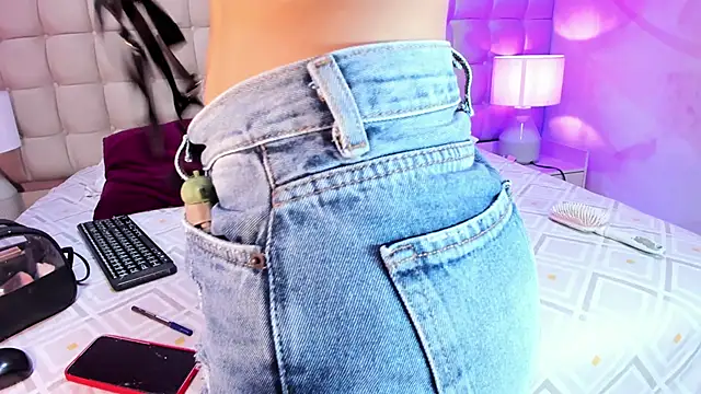 AnneDixie online show from 03.11.25