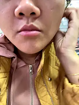 Zhuli11 online show from 10.29.25