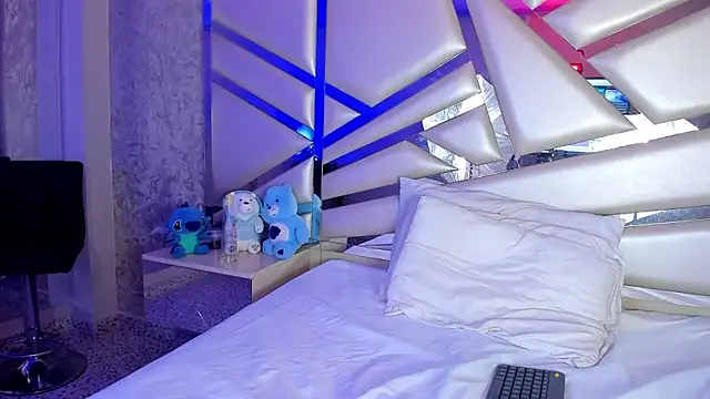 Miia002 online show from 11.01.25