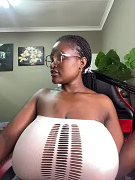 Bustygoddess32 online show from 01.23.25