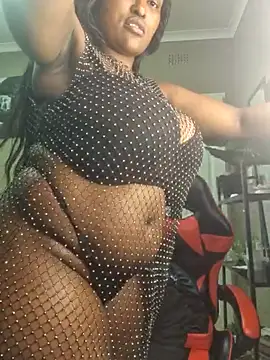 Bustygoddess32 online show from 02.15.25