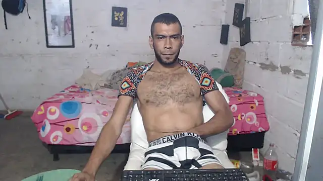 Snapshot of erik_alexander chatting on 11.21.25 erik alexander online show from 11.21.25