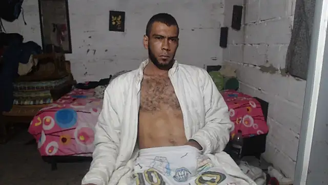 Snapshot of erik_alexander chatting on 11.24.25 erik alexander online show from 11.24.25