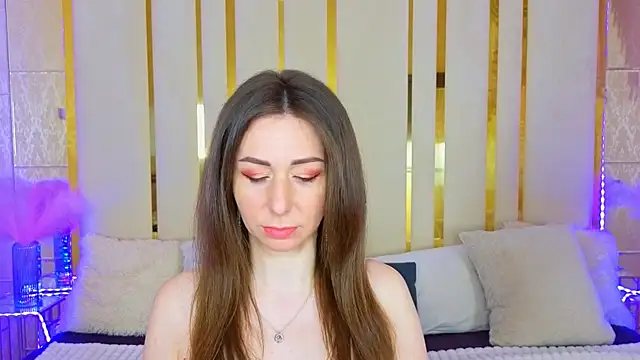 KimmmLi online show from 04.04.26