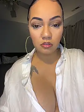 DestineeJayde online show from 10.28.25