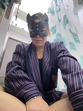 Snapshot of LadyScarlett-xk chatting on 01.20.25 LadyScarlett-xk online show from 01.20.25