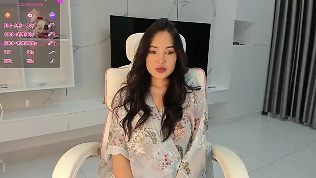 Snapshot of l1lpamp chatting on 03.06.25 l1lpamp online show from 03.06.25