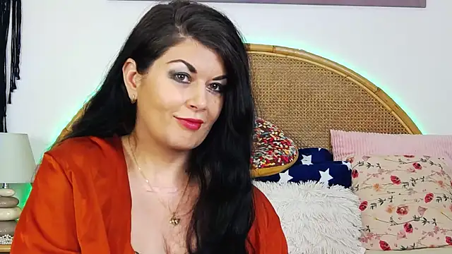 Snapshot of EllenGrace chatting on 12.29.24 EllenGrace online show from 12.29.24