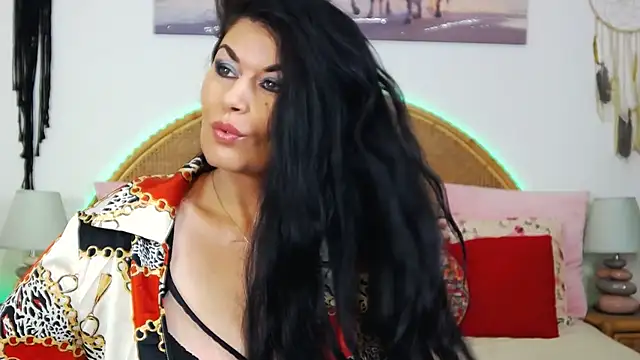 Snapshot of EllenGrace chatting on 02.11.25 EllenGrace online show from 02.11.25