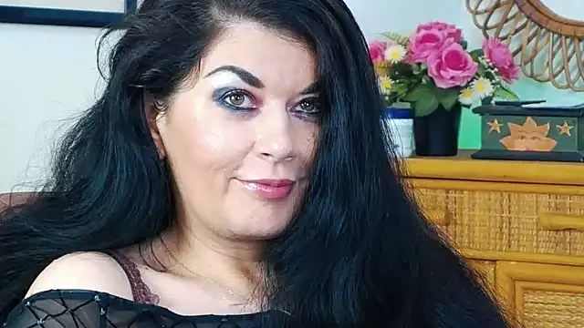 Snapshot of EllenGrace chatting on 02.24.25 EllenGrace online show from 02.24.25