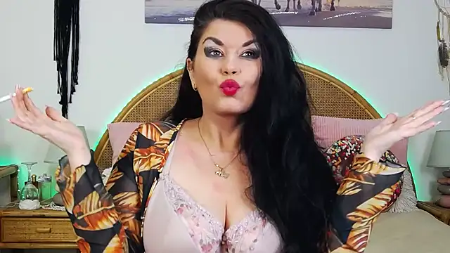 Snapshot of EllenGrace chatting on 03.15.25 EllenGrace online show from 03.15.25