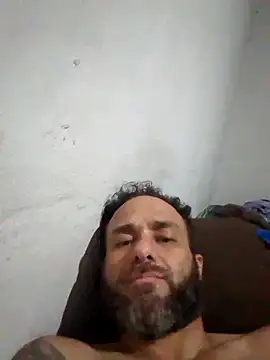 Snapshot of omlorim chatting on 11.03.25 omlorim online show from 11.03.25