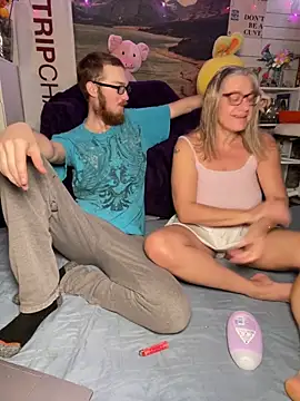 TrenaAnne online show from 04.11.26