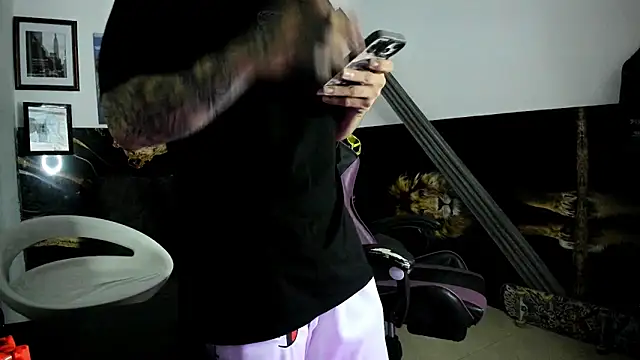 Snapshot of Sisoyalejo420 chatting on 09.29.25 Sisoyalejo420 online show from 09.29.25