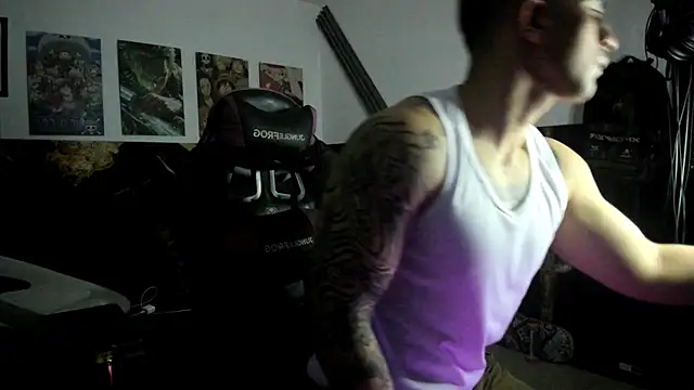 Snapshot of Sisoyalejo420 chatting on 10.01.25 Sisoyalejo420 online show from 10.01.25