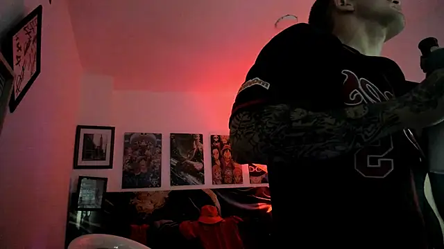 Snapshot of Sisoyalejo420 chatting on 10.15.25 Sisoyalejo420 online show from 10.15.25