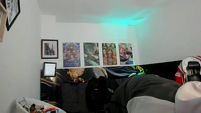 Snapshot of Sisoyalejo420 chatting on 10.18.25 Sisoyalejo420 online show from 10.18.25