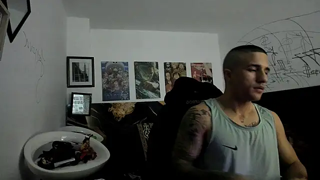 Snapshot of Sisoyalejo420 chatting on 10.23.25 Sisoyalejo420 online show from 10.23.25