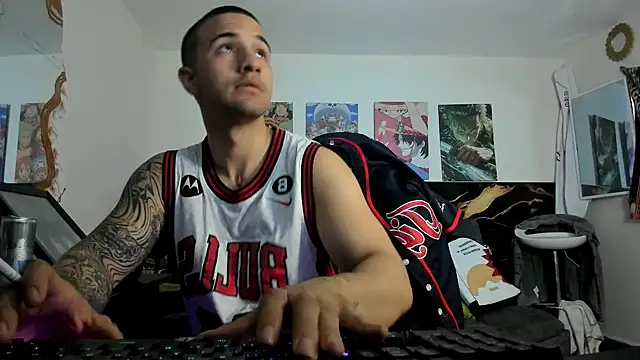 Snapshot of Sisoyalejo420 chatting on 11.08.25 Sisoyalejo420 online show from 11.08.25