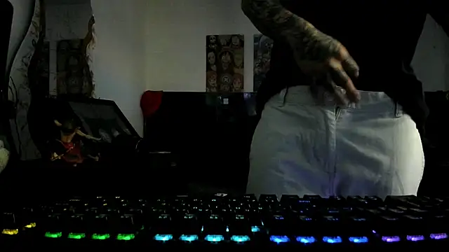 Snapshot of Sisoyalejo420 chatting on 11.14.25 Sisoyalejo420 online show from 11.14.25