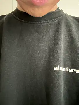 POCARI SWEAT online show from 04.15.26