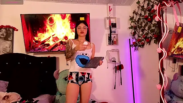 Alaia Asuka online show from 09.26.25