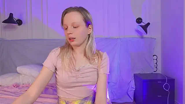 Snapshot of Beatrica_Klein chatting on 01.24.25 Beatrica Klein online show from 01.24.25